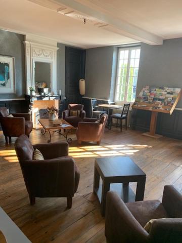 Logis Domaine Du Prieure Hotel Tonnay-Boutonne Exterior foto